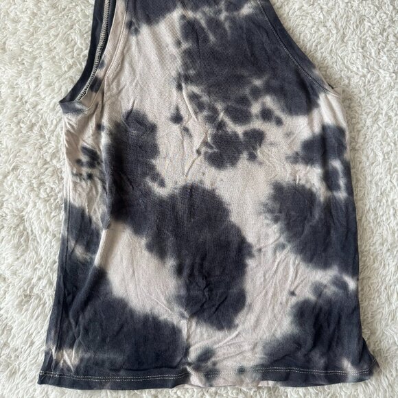 Marble Halter Neck Tank Top - Picture 2 of 3